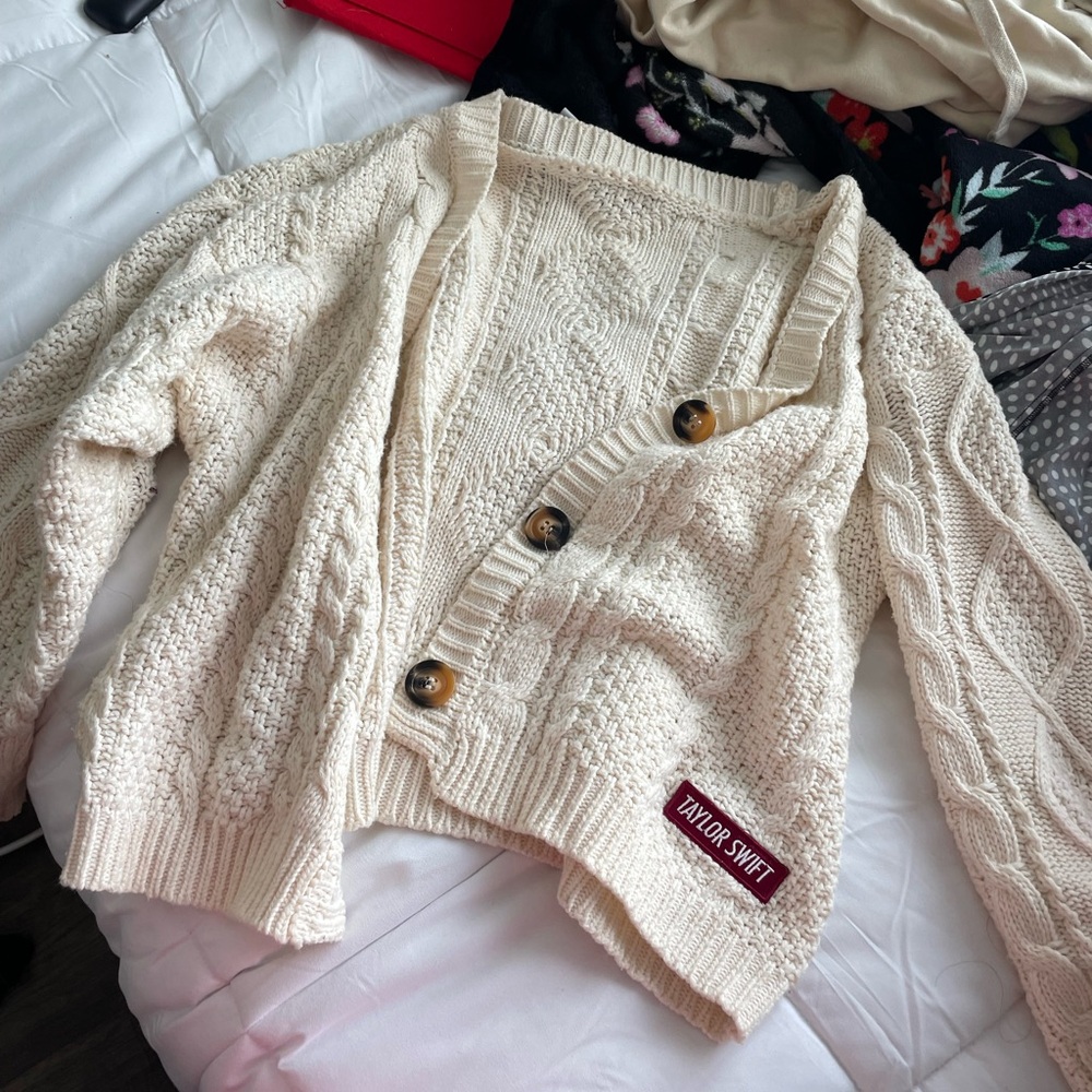 RED Taylor swift official cardigan